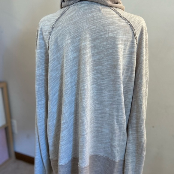 Free People Women's Cream Cocoon Cowl Pullover top - Picture 4 of 11